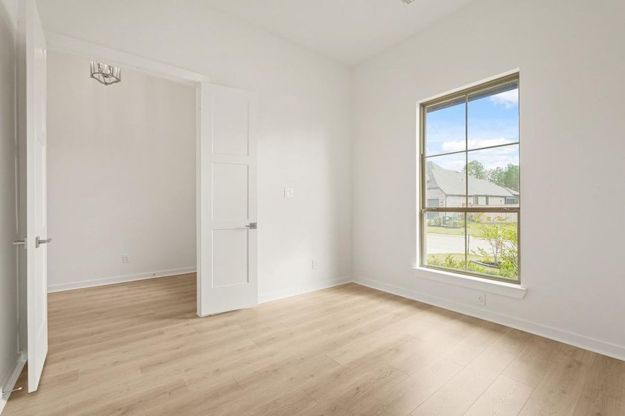 Spacious, unfurnished interior of a new home in Kresston: 55ft. lots, Magnolia (Image 22).