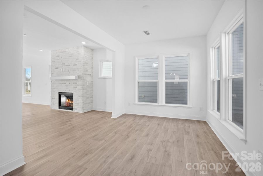 Spacious, unfurnished interior of a new home in Elmbrook, Indian Trail (Image 30).