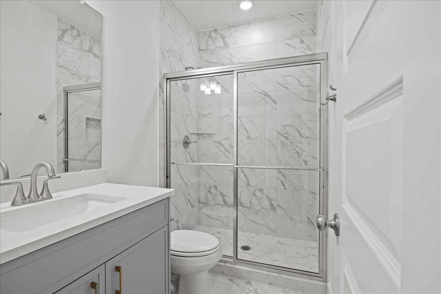 Furnished interior view inside a new home in Highland Village, Georgetown (Image 16).