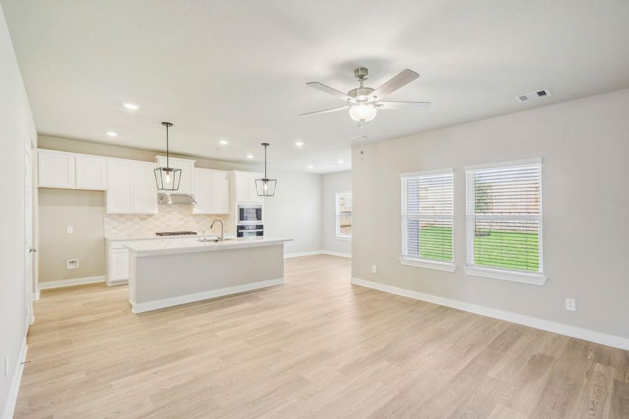 Photo is not of the actual home, but is an inspirational photo of builder’s model home and may depict options, furnishings, and/or decorator features that are not included Photo is not of the actual home, but is an inspirational photo of builder’s model home and may depict options, furnishings, and/or decorator features that are not included