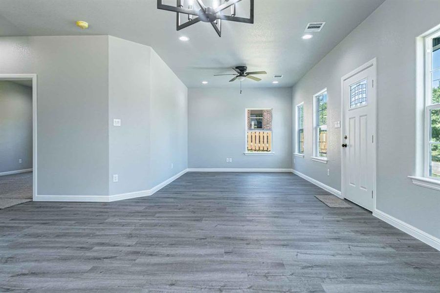 Spacious, unfurnished interior of a new home in , Granbury (Image 30).