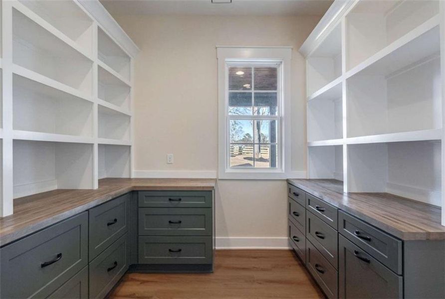 Furnished interior view inside a new home in , Monroe (Image 12).