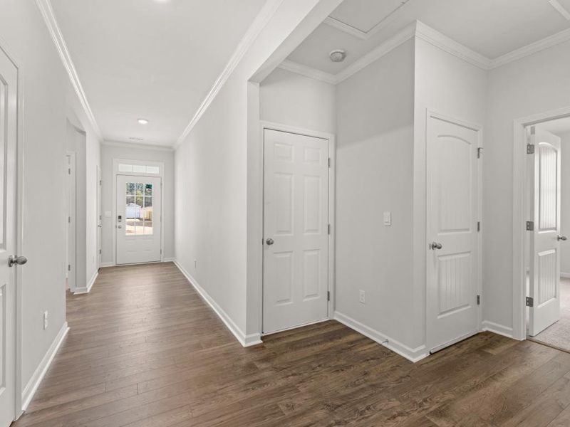Spacious, unfurnished interior of a new home in Parkside at Carter Grove, Cartersville (Image 19).