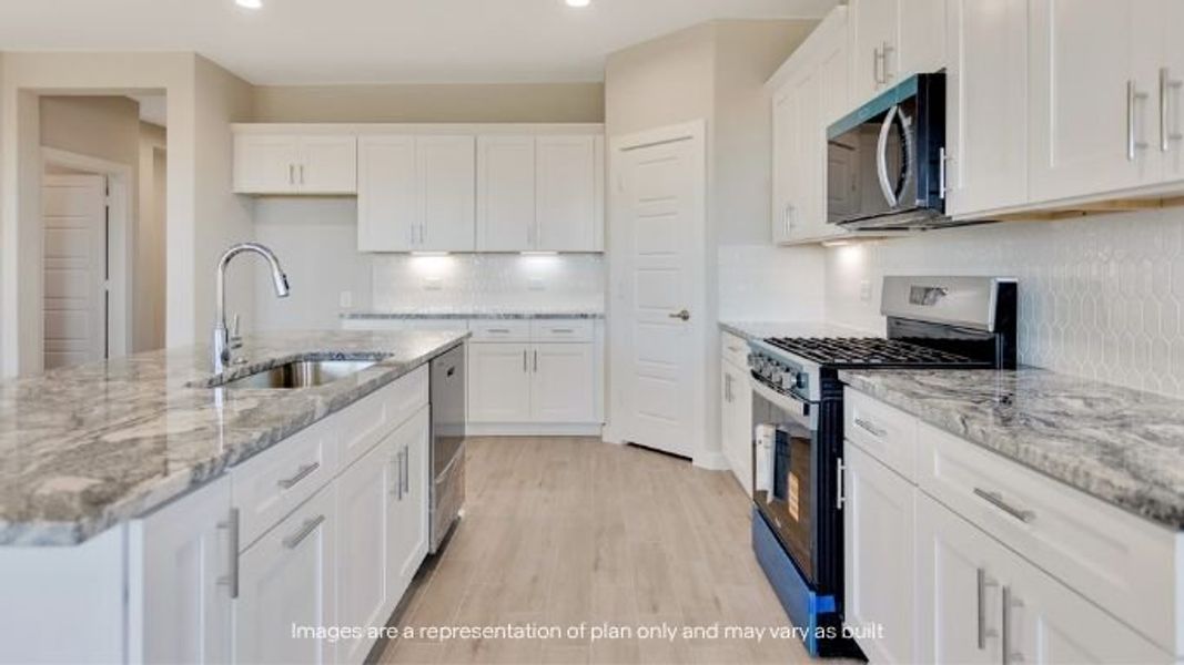 Representative furnished interior of a home built from the Blanco by D.R. Horton in Homestead at Parks Bell Ranch, Odessa (Image 8).