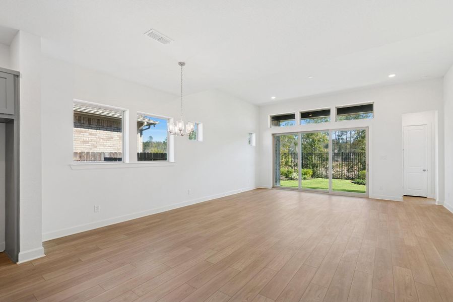 Spacious, unfurnished interior of a new home in ARTAVIA 45' Homesites, Conroe (Image 26).
