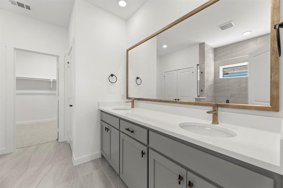 1700 Morningside_3112_Hickory II_Bath 1700 Morningside_3112_Hickory II_Bath