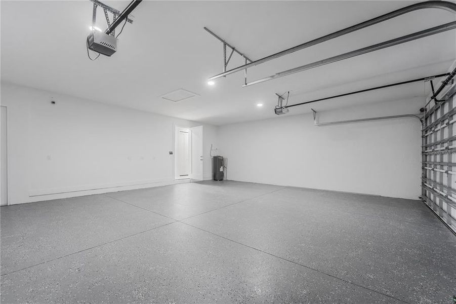 Spacious, unfurnished interior of a new home in , Cape Coral (Image 18). Spacious, unfurnished interior of a new home in , Cape Coral (Image 18).