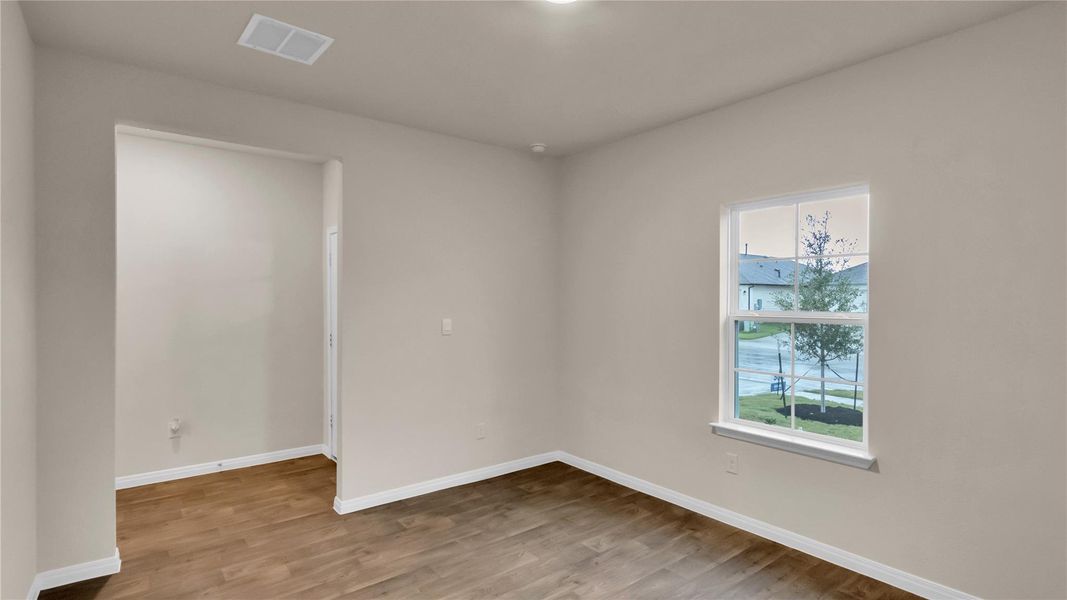 Spacious, unfurnished interior of a new home in Carillon, Manor (Image 16). Spacious, unfurnished interior of a new home in Carillon, Manor (Image 16).