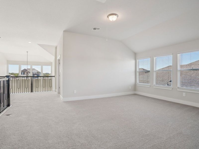 Spacious, unfurnished interior of a new home in Fox Falls, Boerne (Image 21). Spacious, unfurnished interior of a new home in Fox Falls, Boerne (Image 21).