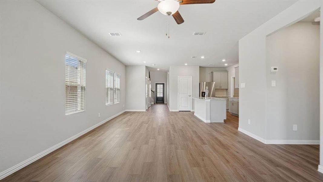 Photo is not of the actual home, but is an inspirational photo of builder’s model home and may depict options, furnishings, and/or decorator features that are not included. Photo is not of the actual home, but is an inspirational photo of builder’s model home and may depict options, furnishings, and/or decorator features that are not included.