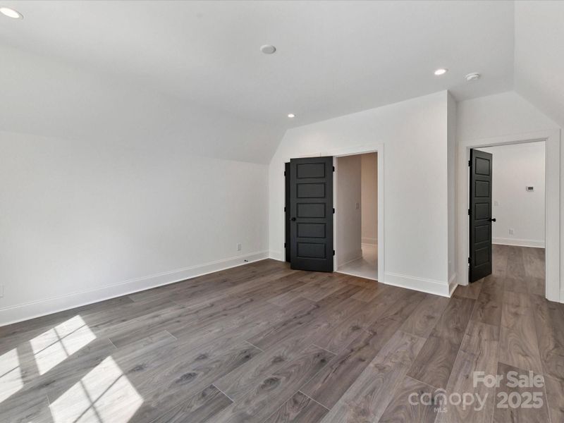 Spacious, unfurnished interior of a new home in , Terrell (Image 18).