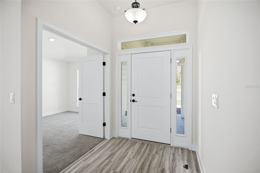 Spacious, unfurnished interior of a new home in Kirkland Farms, Alachua (Image 12).