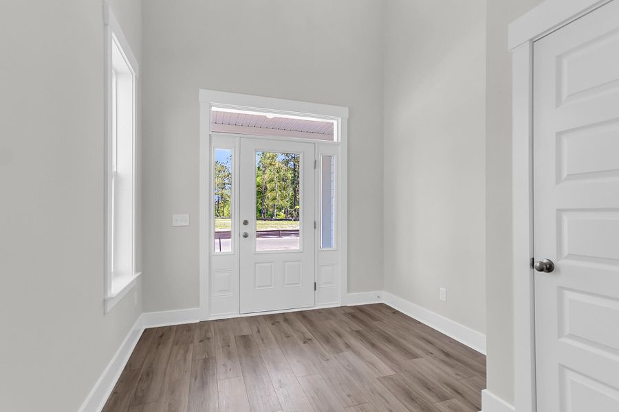 Spacious, unfurnished interior of a new home in , Summerville (Image 20).