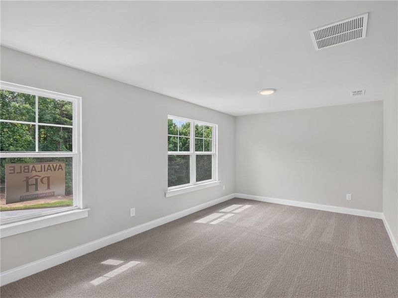 Spacious, unfurnished interior of a new home in , Dallas (Image 26).