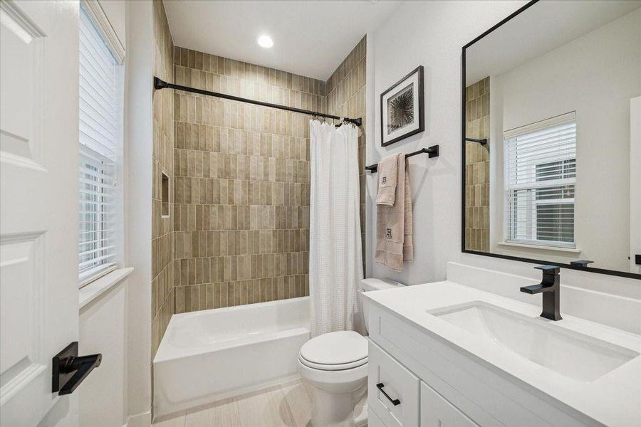 Furnished interior view inside a new home in Thornton Oaks, Houston (Image 9). Furnished interior view inside a new home in Thornton Oaks, Houston (Image 9).