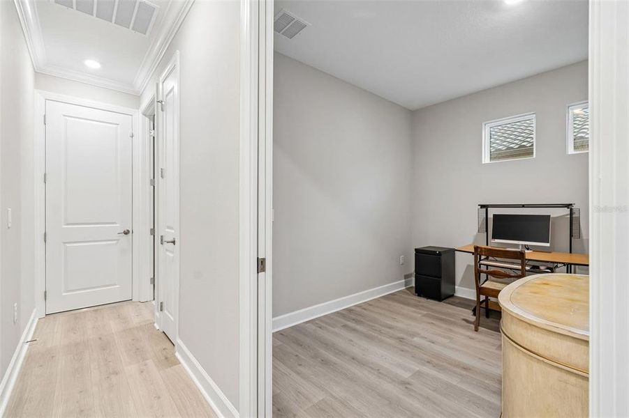 Spacious, unfurnished interior of a new home in , Wesley Chapel (Image 27). Spacious, unfurnished interior of a new home in , Wesley Chapel (Image 27).