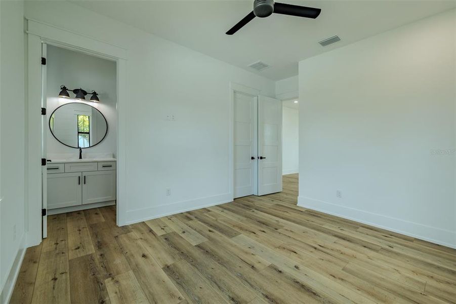 Image 83 of a home in .