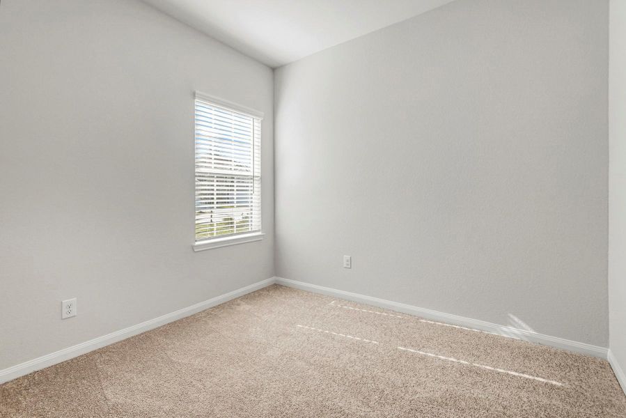 Spacious, unfurnished interior of a new home in Wayside Village, Houston (Image 8).