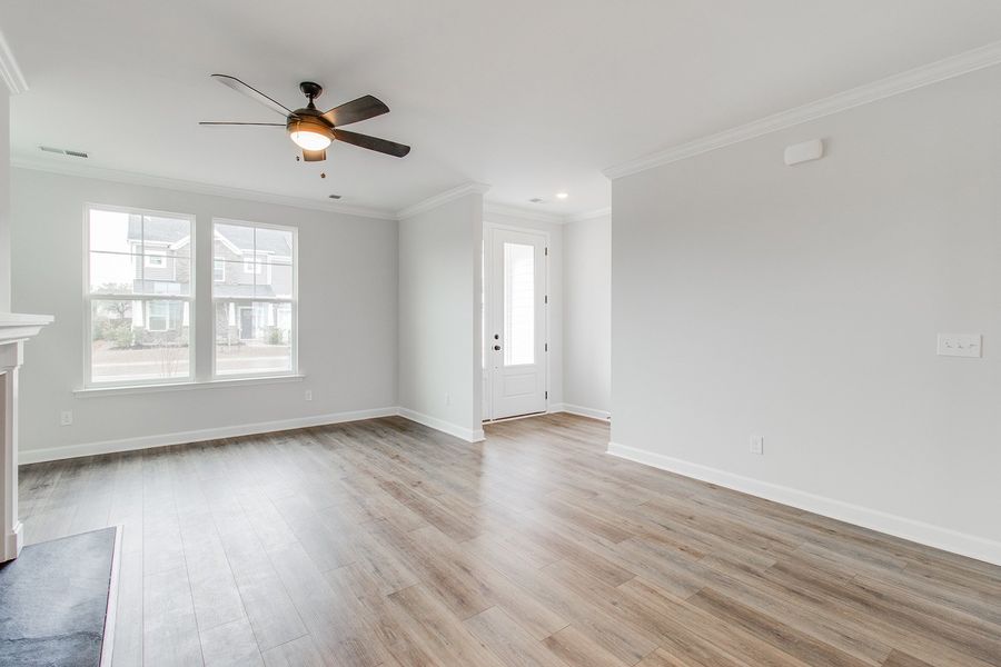 Spacious, unfurnished interior of a new home in Hendrix Farms, Lexington (Image 17).