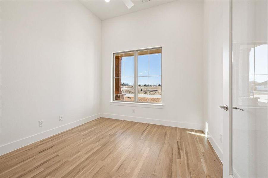 Spacious, unfurnished interior of a new home in Settlers Glen, New Fairview (Image 26).