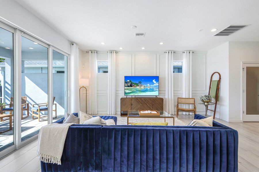 Representative furnished interior of a home built from the Sebring by William Ryan Homes in The Sanctuary – Coastal Collection, Punta Gorda (Image 35).