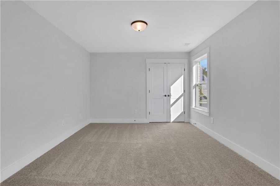 Spacious, unfurnished interior of a new home in Cambridge, Flowery Branch (Image 51).