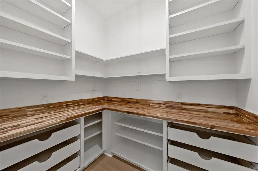 Image 36 of a home in .