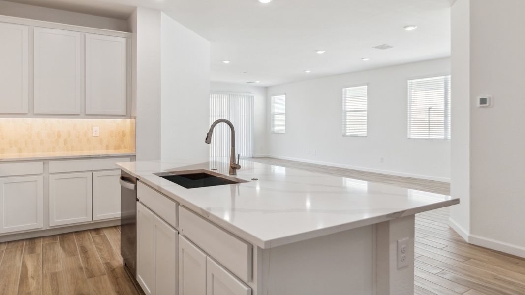 Furnished interior view inside a new home in Aloravita, Peoria (Image 9).
