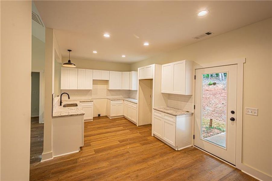 Furnished interior view inside a new home in , Dahlonega (Image 8).