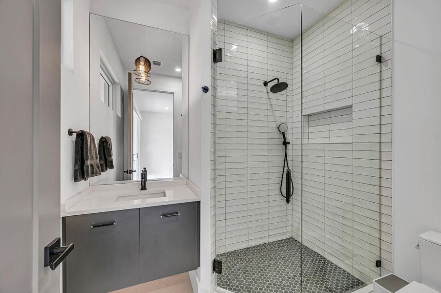 618 NE 15th AVE-57