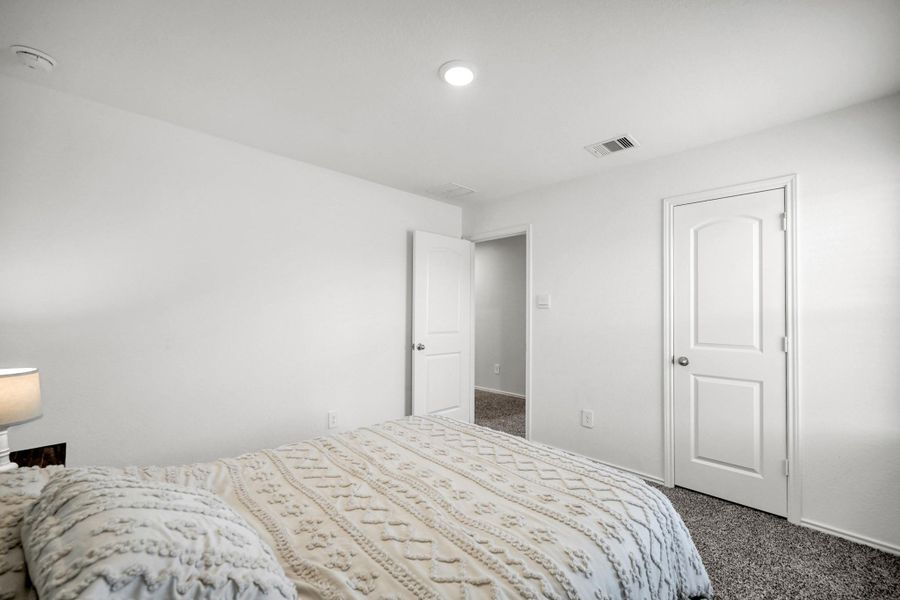 Furnished interior view inside a new home in Summerwood Trails, Willis (Image 12). Furnished interior view inside a new home in Summerwood Trails, Willis (Image 12).