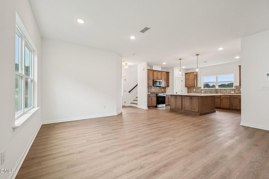 7-web-or-mls-Quarry Rd-S1410-007