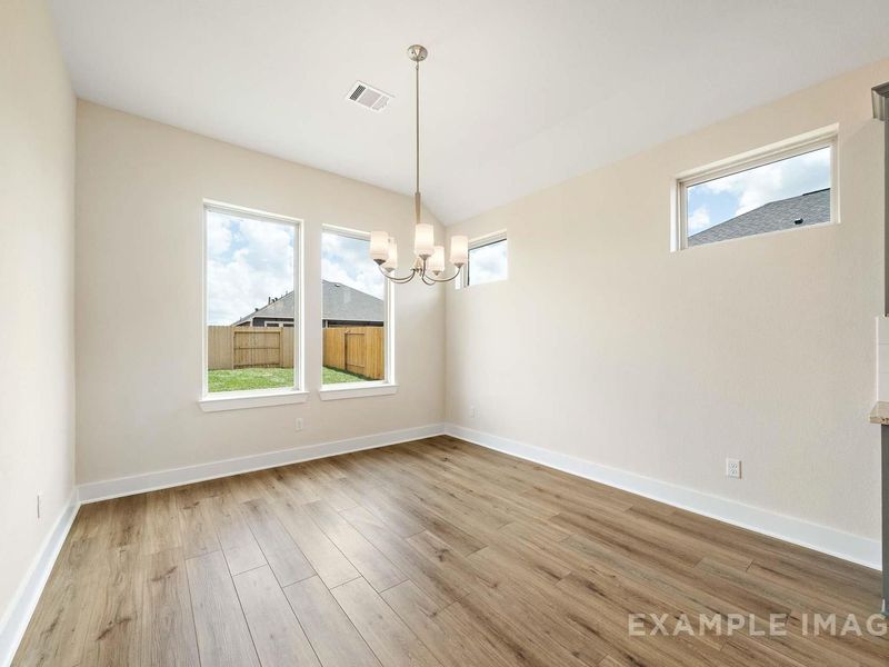 Spacious, unfurnished interior of a new home in Lago Mar, Texas City (Image 15).