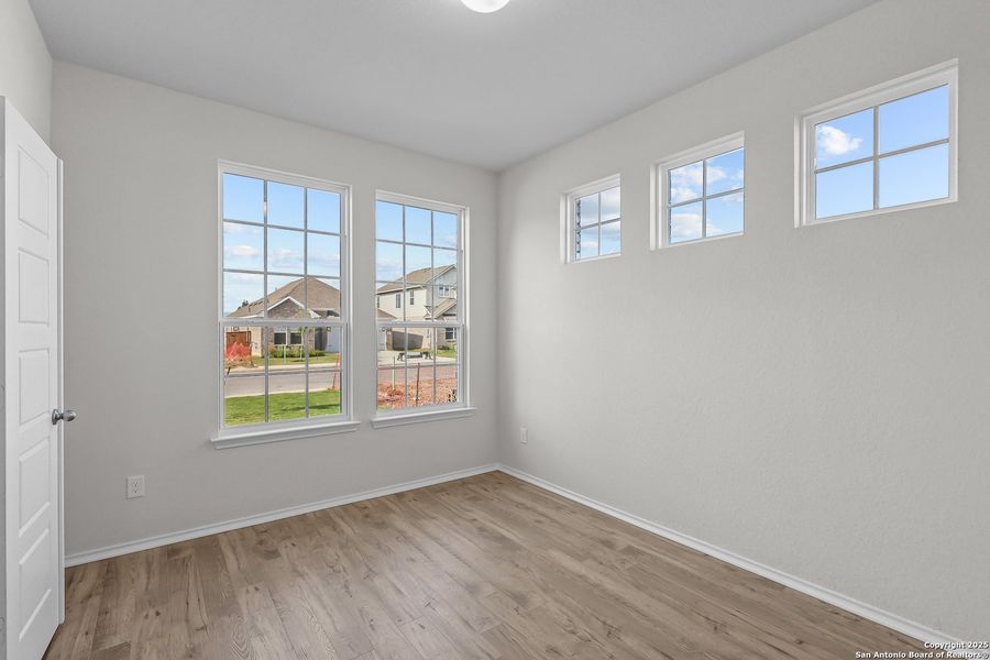 Spacious, unfurnished interior of a new home in Sunflower Ridge, New Braunfels (Image 15). Spacious, unfurnished interior of a new home in Sunflower Ridge, New Braunfels (Image 15).
