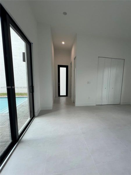 Spacious, unfurnished interior of a new home in , Hollywood (Image 29).
