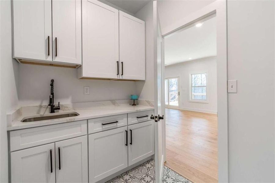 Furnished interior view inside a new home in , Gainesville (Image 9).