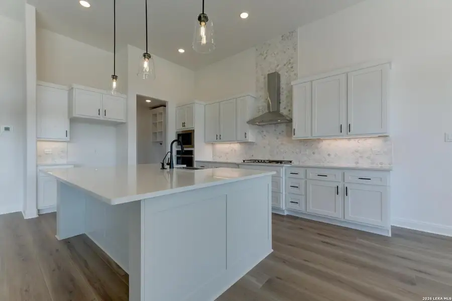 Furnished interior view inside a new home in Waldsanger, New Braunfels (Image 12).