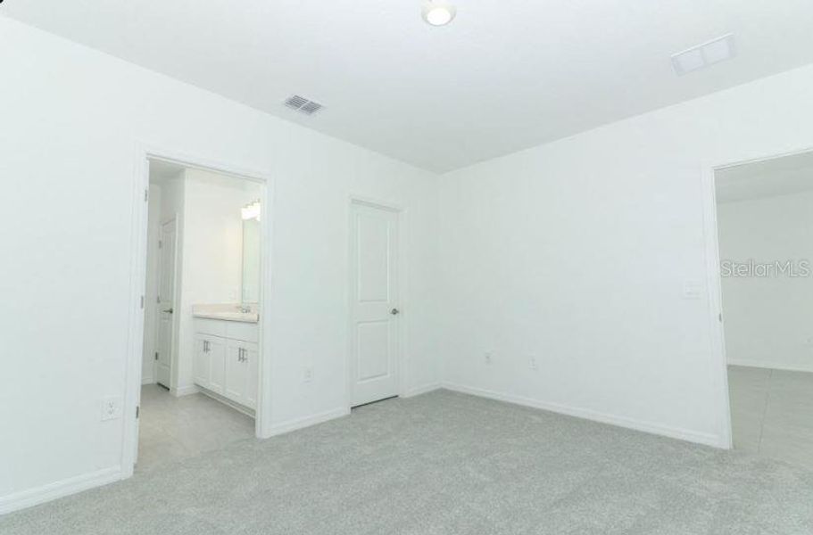 Spacious, unfurnished interior of a new home in Marion Creek, Haines City (Image 13). Spacious, unfurnished interior of a new home in Marion Creek, Haines City (Image 13).