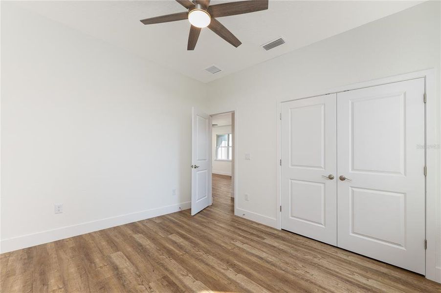 Spacious, unfurnished interior of a new home in , Deland (Image 15).