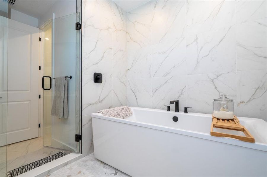 Furnished interior view inside a new home in Celebration - Island Village, Celebration (Image 48).