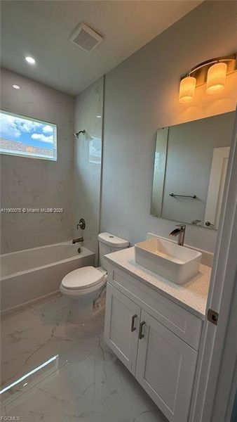 Furnished interior view inside a new home in , Cape Coral (Image 8).