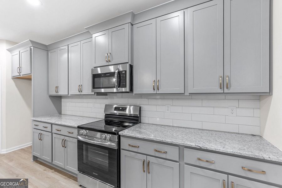 Furnished interior view inside a new home in Juliette Crossing, Forsyth (Image 26).