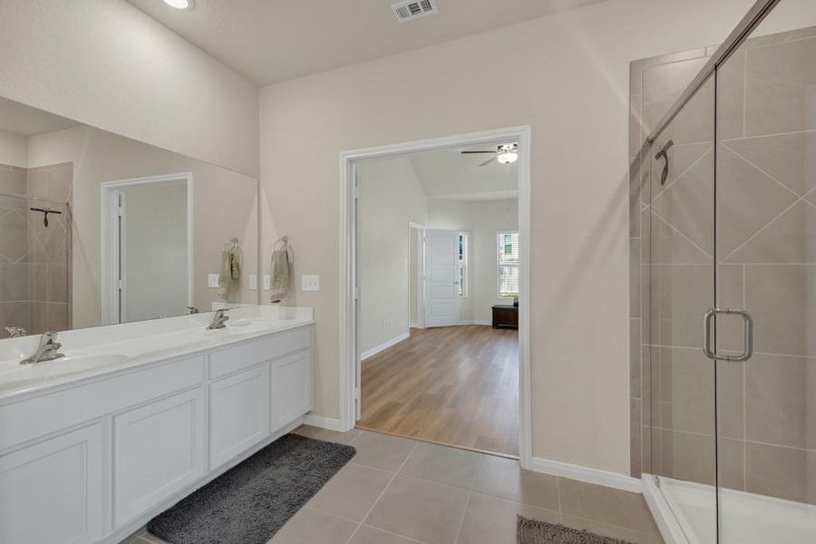 Furnished interior view inside a new home in Greenspoint Heights, Seguin (Image 14). Furnished interior view inside a new home in Greenspoint Heights, Seguin (Image 14).