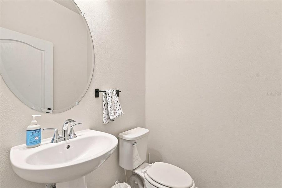 Furnished interior view inside a new home in , Land O' Lakes (Image 39).