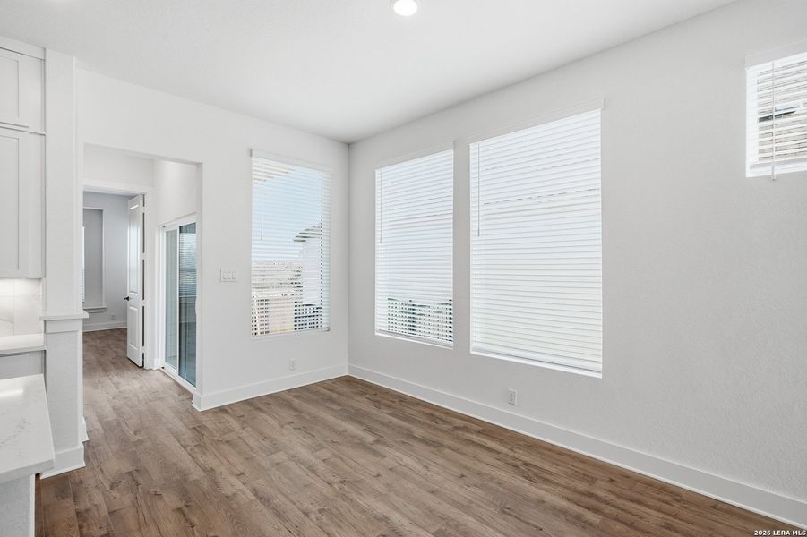 Spacious, unfurnished interior of a new home in Prominence, San Antonio (Image 30).