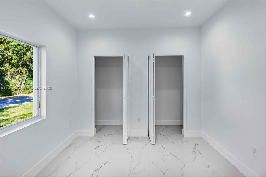 Spacious, unfurnished interior of a new home in , Miami (Image 39).