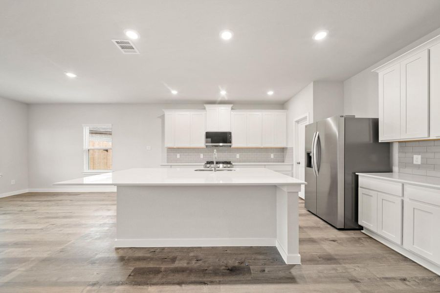 Furnished interior view inside a new home in Pearlbrook, Texas City (Image 7).