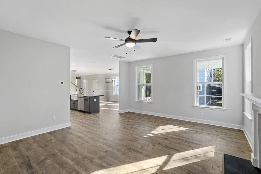 Spacious, unfurnished interior of a new home in Wildcat Chase, Summerville (Image 12).