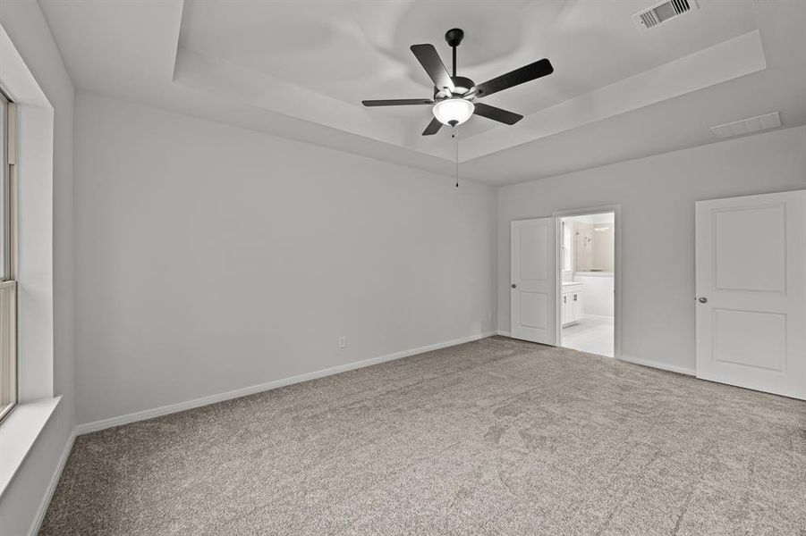 Spacious, unfurnished interior of a new home in The Woodlands Hills 45', Willis (Image 27). Spacious, unfurnished interior of a new home in The Woodlands Hills 45', Willis (Image 27).