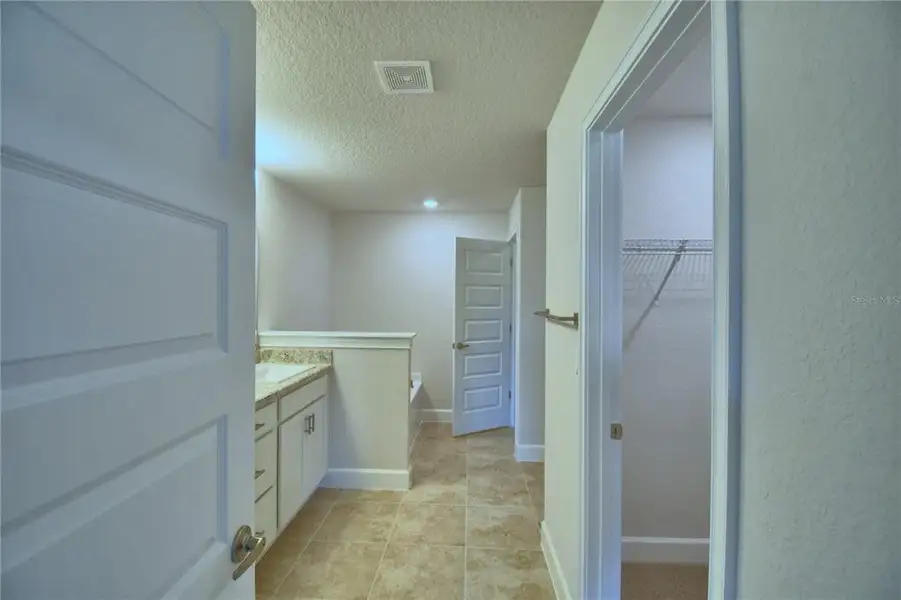 Image 32 of a home in Cadence Crossing.